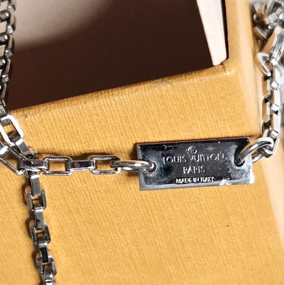 Louis Vuitton Damier Pendant Necklace Silver EUC
